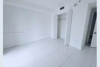 31 SE 6th St #2001, Miami, FL 33131 - Photo 9