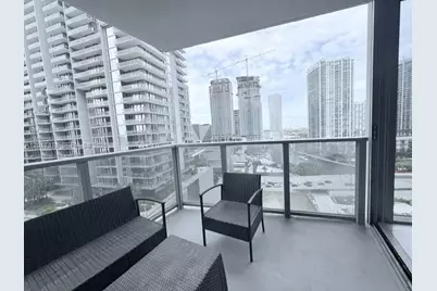 31 SE 6th St #2001, Miami, FL 33131 - Photo 5