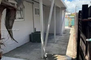 8400 NW 24th Ct, Miami, FL 33147 - Photo 17