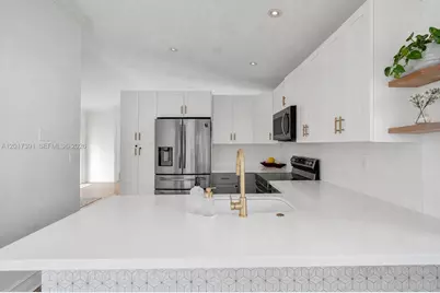 1212 NW 125th Ter, Sunrise, FL 33323 - Photo 11