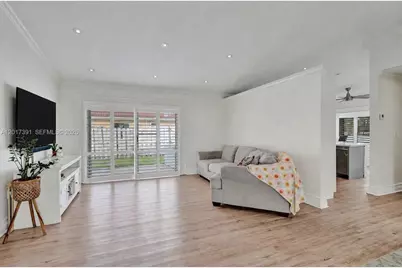 1212 NW 125th Ter, Sunrise, FL 33323 - Photo 5