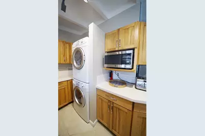 2518 Gulfstream Ln, Fort Lauderdale, FL 33312 - Photo 9