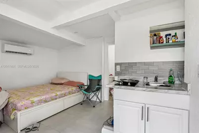 1945 NW 86th St, Miami, FL 33147 - Photo 25