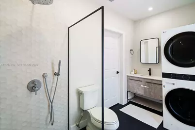 405 Viscaya Ave #405, Coral Gables, FL 33134 - Photo 11