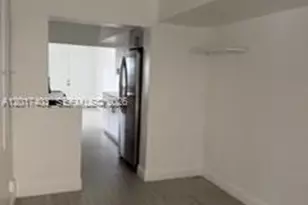 1362 NE 145th St, Miami, FL 33161 - Photo 9