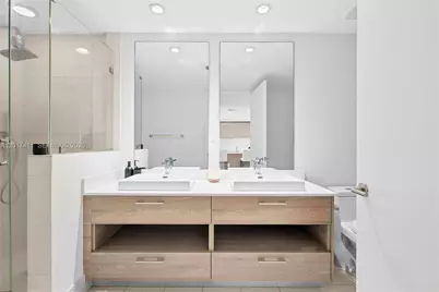 1300 S Miami Ave #1004, Miami, FL 33130 - Photo 11
