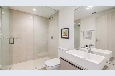 1000 Brickell Plz #3002, Miami, FL 33131 - Photo 37