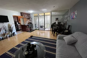 671 NE 195th St, Miami, FL 33179 - Photo 3