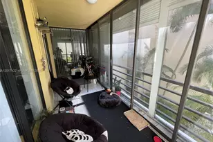 671 NE 195th St, Miami, FL 33179 - Photo 15