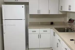 8035 SW 107th Ave, Miami, FL 33173 - Photo 5