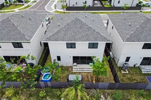 227 NW 13th Pl, Florida City, FL 33034 - Photo 3
