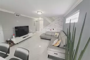7506 NW 169th Terrace, Hialeah, FL 33015 - Photo 9