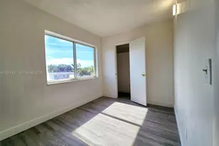 13285 NE 6th Ave, North Miami, FL 33161 - Photo 5