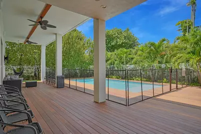 1025 NE 170th Ter, Miami, FL 33162 - Photo 11