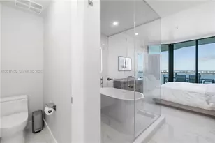 700 NE 24th St, Miami, FL 33137 - Photo 11