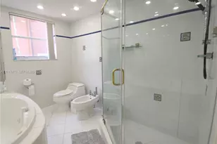 3853 NE 170th St, North Miami Beach, FL 33160 - Photo 19