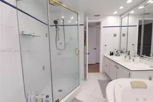 3853 NE 170th St, North Miami Beach, FL 33160 - Photo 17