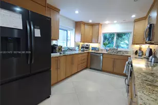 3853 NE 170th St, North Miami Beach, FL 33160 - Photo 9