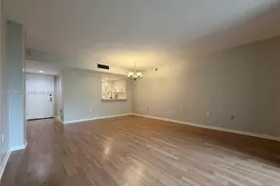 8015 SW 107th Ave, Miami, FL 33173 - Photo 5