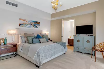 3737 Collins Ave #S-403, Miami Beach, FL 33140 - Photo 17