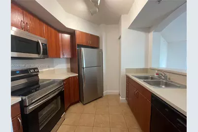 9201 Collins Ave #321, Surfside, FL 33154 - Photo 5