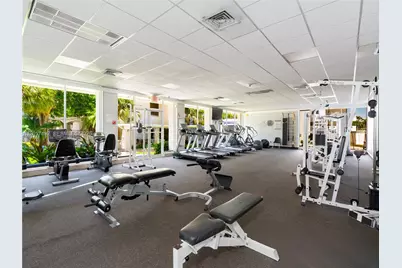 300 Bayview Dr #2115, Sunny Isles Beach, FL 33160 - Photo 17