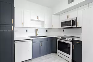 300 Bayview Dr, Sunny Isles Beach, FL 33160 - Photo 9
