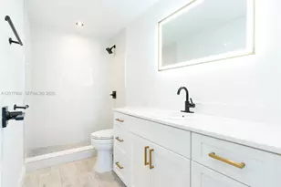 300 Bayview Dr, Sunny Isles Beach, FL 33160 - Photo 15