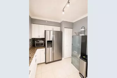 [Address not provided], Miami, FL 33131 - Photo 7