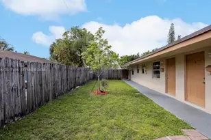 231 SW 8th Ct, Pompano Beach, FL 33060 - Photo 15