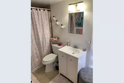 210 SW 11th St #204, Miami, FL 33130 - Photo 7