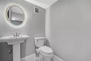 7100 NW 17th St, Plantation, FL 33313 - Photo 27
