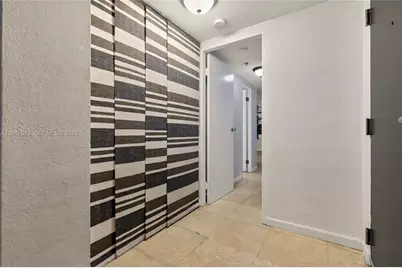 19201 Collins Ave #949, Sunny Isles Beach, FL 33160 - Photo 17