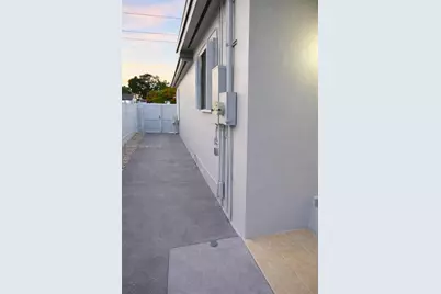 538 E 13th St, Hialeah, FL 33010 - Photo 7