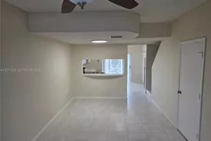 47 Simonton Cir, Weston, FL 33326 - Photo 5