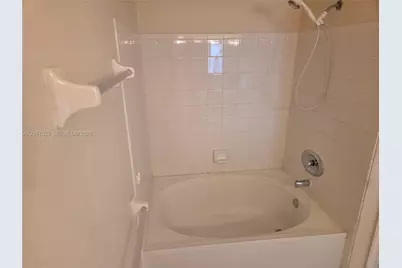 47 Simonton Cir, Weston, FL 33326 - Photo 11