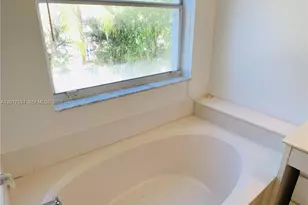 18801 NW 12th St, Pembroke Pines, FL 33029 - Photo 27