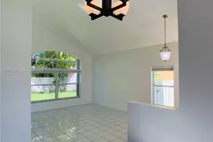 18801 NW 12th St, Pembroke Pines, FL 33029 - Photo 11