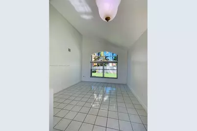 18801 NW 12th St #18801, Pembroke Pines, FL 33029 - Photo 3