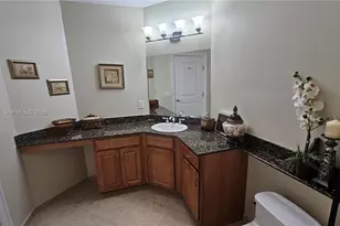 16102 Emerald Estates Dr, Weston, FL 33331 - Photo 15