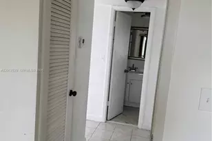 9041 Sunrise Lakes Blvd, Sunrise, FL 33322 - Photo 21