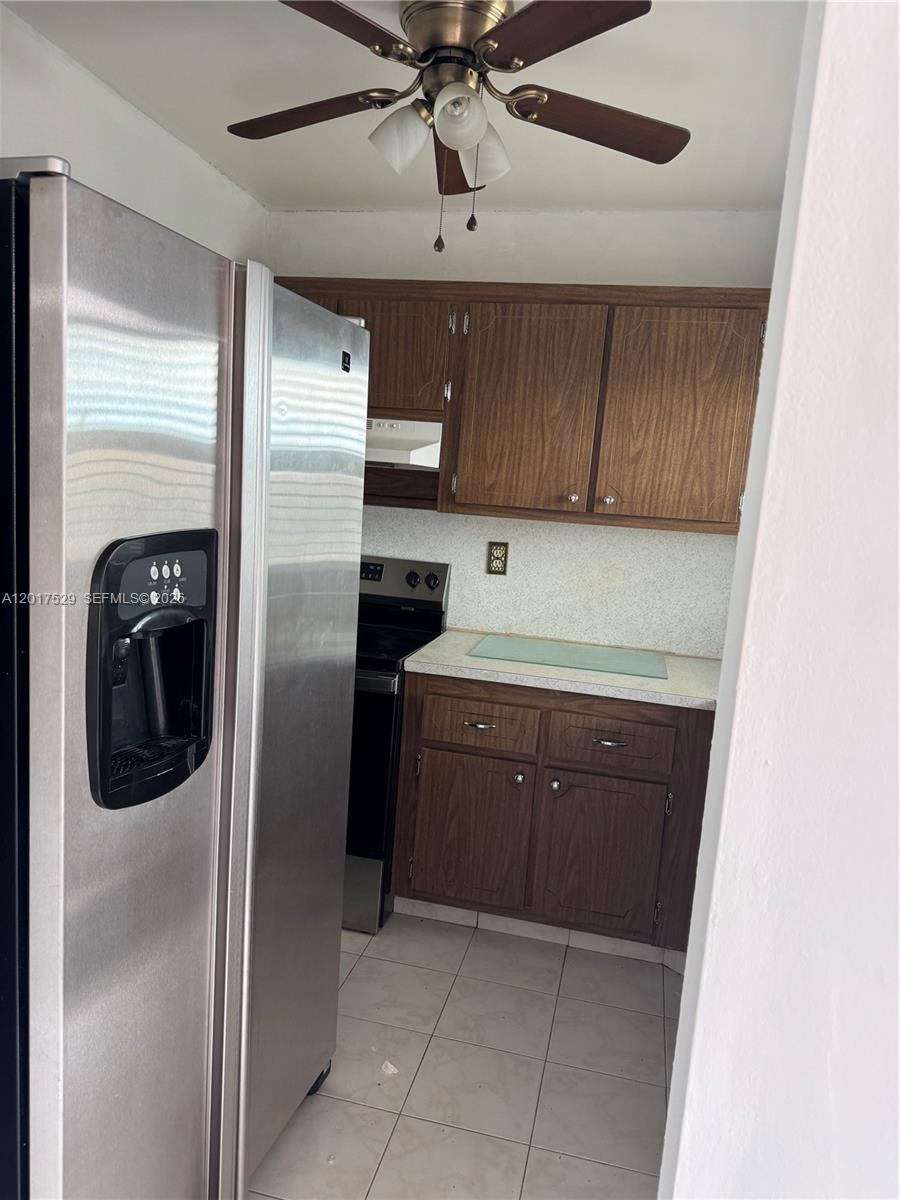 9041 Sunrise Lakes Blvd #303 main architectural view