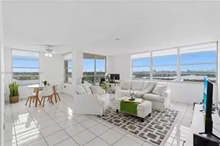 1351 NE Miami Gardens Dr, Miami, FL 33179 - Photo 1