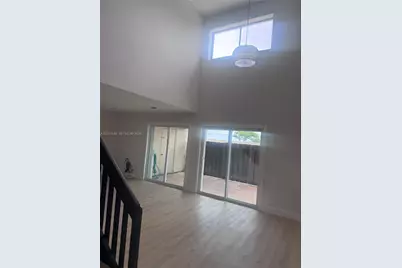 6532 NW 170th Ter, Hialeah, FL 33015 - Photo 7