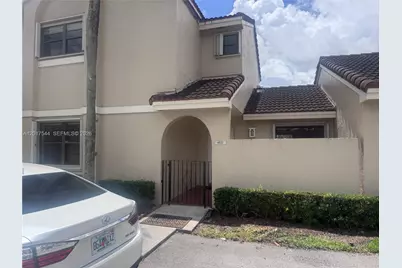 6532 NW 170th Ter, Hialeah, FL 33015 - Photo 1