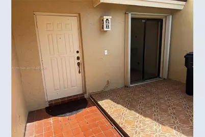 6532 NW 170th Ter, Hialeah, FL 33015 - Photo 5