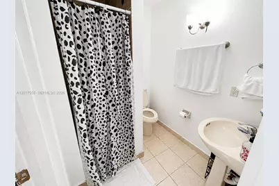 17184 SW 138th Ct, Miami, FL 33177 - Photo 5