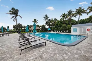 2401 Collins Ave, Miami Beach, FL 33140 - Photo 29