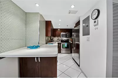 2401 Collins Ave #1107, Miami Beach, FL 33140 - Photo 5