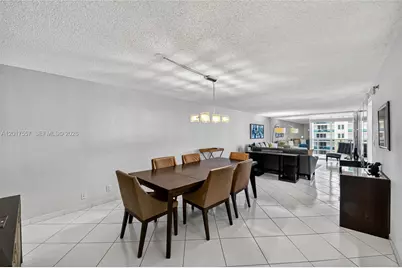 2401 Collins Ave #1107, Miami Beach, FL 33140 - Photo 9